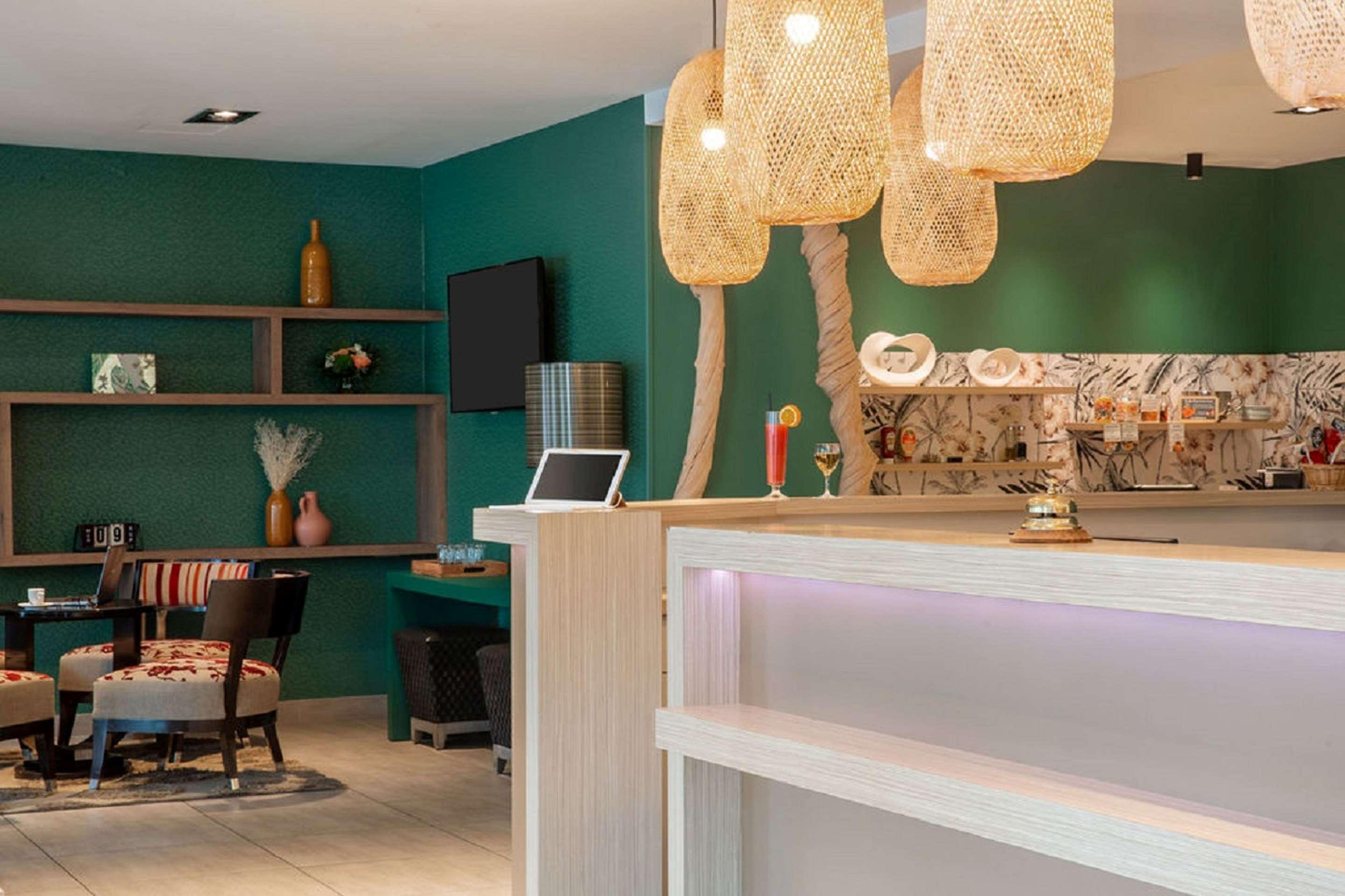 Hotel Western Centre Gare 4*